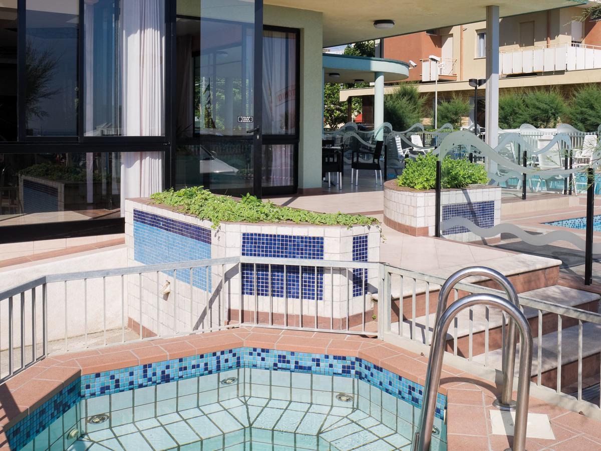 Hotel Universal Bellaria – Igea Marina Kültér fotó