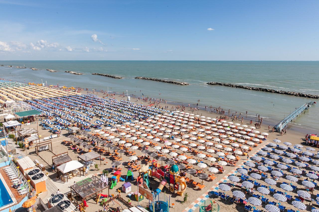 Hotel Universal Bellaria – Igea Marina Kültér fotó