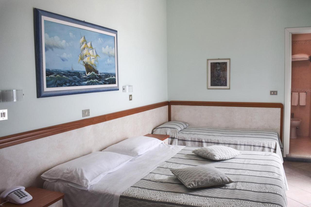 Hotel Universal Bellaria – Igea Marina Kültér fotó