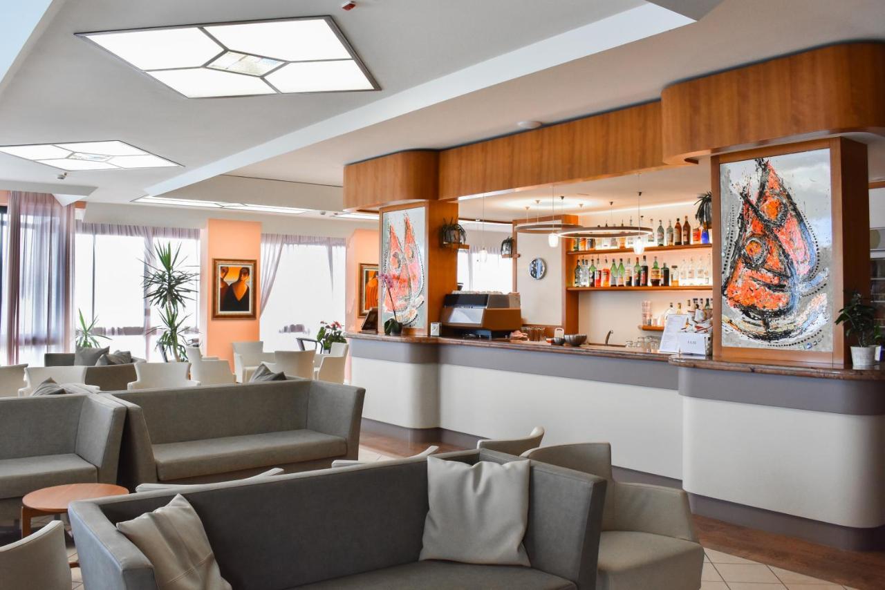 Hotel Universal Bellaria – Igea Marina Kültér fotó